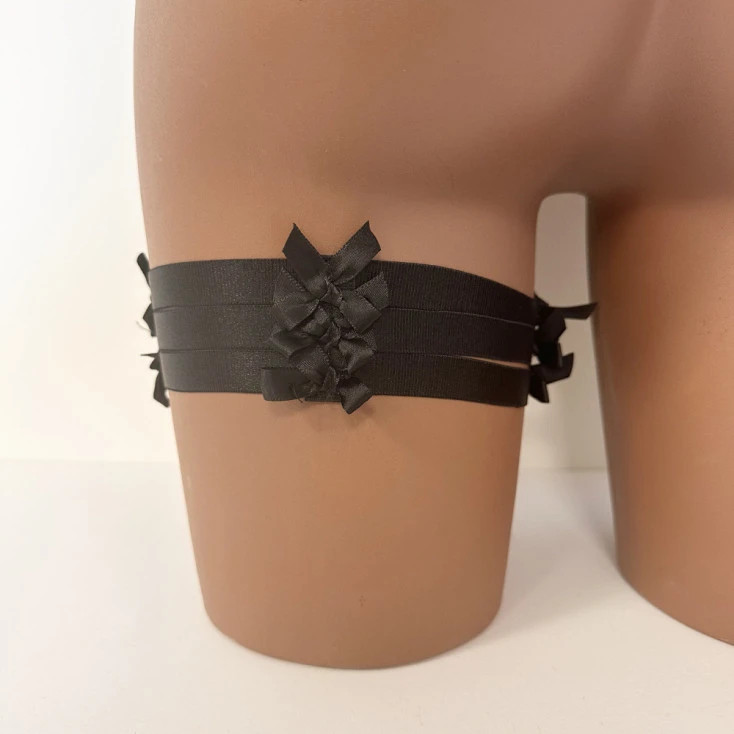 Collection Exclusive Paradise Boutik Jarretière Sexy Élastique Avec Nœuds Satin 4 Collection Exclusive Paradise Boutik Jarretière Sexy Élastique Avec Nœuds Satin – Image 2