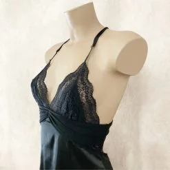 Nuisette Dos Nu En Dentelle Et Satin 11 Nuisette Dos Nu En Dentelle Et Satin -Sextoys boutique nuisette dos nu en dentelle et satin 3