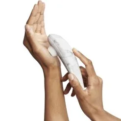 Stimulateur Clitoridien ‘Marilyn Monroe Special Edition’ Blanc – Womanizer -Sextoys boutique stimulateur clitoridien marilyn monroe special edition blanc womanizer 2